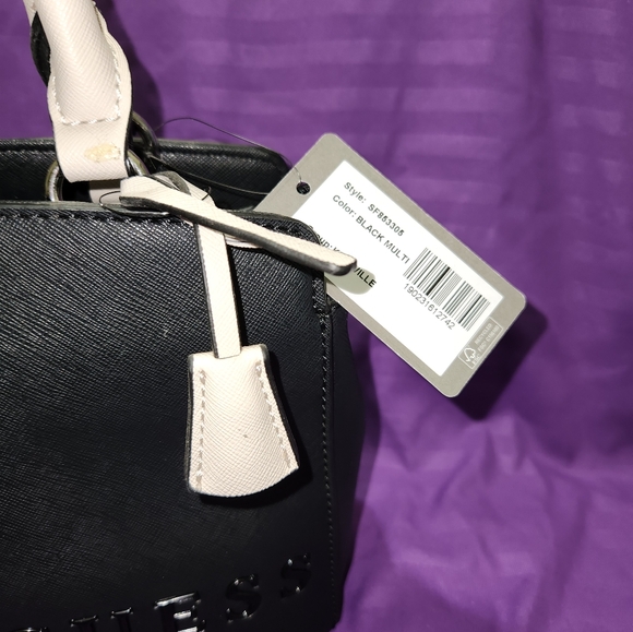 GUESS BRAND HANDBAG NWT - Picture 7 of 7